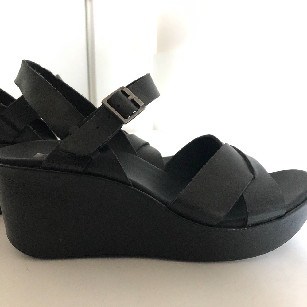 Korks Denica platform wedges black size 8